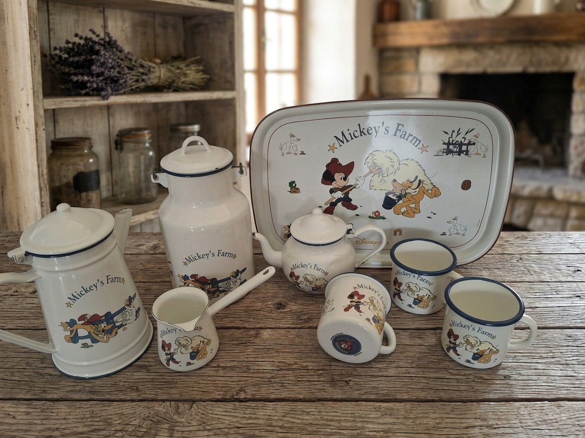 Vintage Disney "Mickey's Farm" Emaille Set - 8-delig, Ophalen of Verzenden