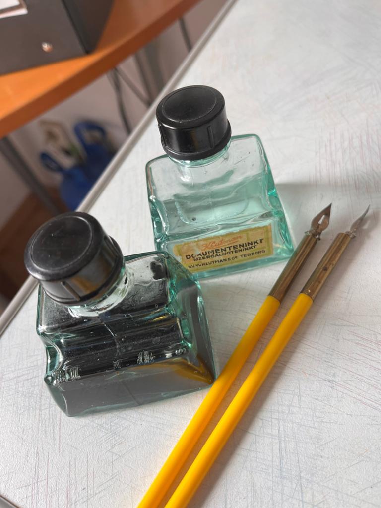 Inktpotten met pennen, Antiek en Kunst, Ophalen of Verzenden