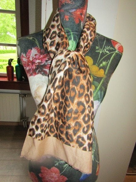 F1019 sjaal chiffon panterprint animal print, Verzenden, Zo goed als nieuw, Maat 46/48 (XL) of groter, Sjaal