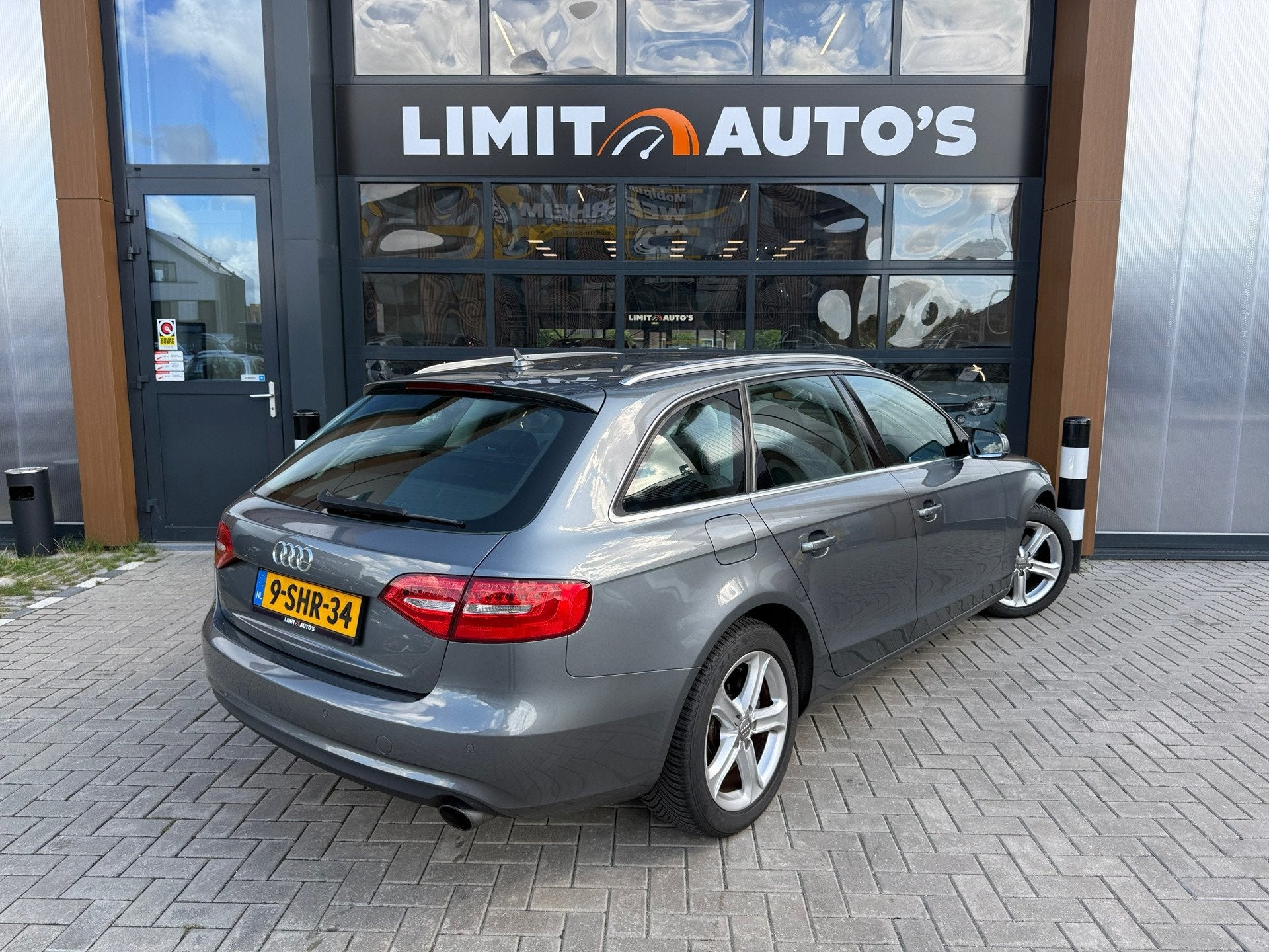 Audi A4 Avant 1.8 TFSI Business Edition/Aut/Leer/El.ramen/Na, Auto's, Gebruikt, 4 cilinders, 1505 kg, A4