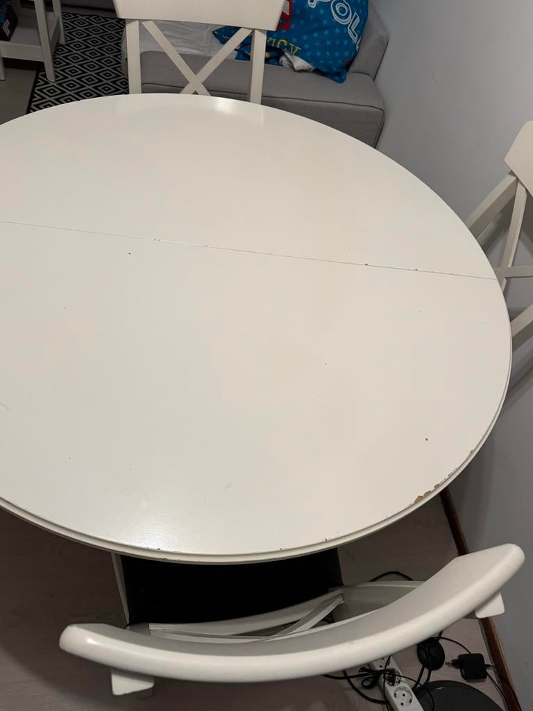 IKEA Uitschuifbare Eettafel - Wit, Gebruikt, Huis en Inrichting, Tafels | Eettafels, Gebruikt, 100 tot 150 cm, Rond, Ophalen of Verzenden