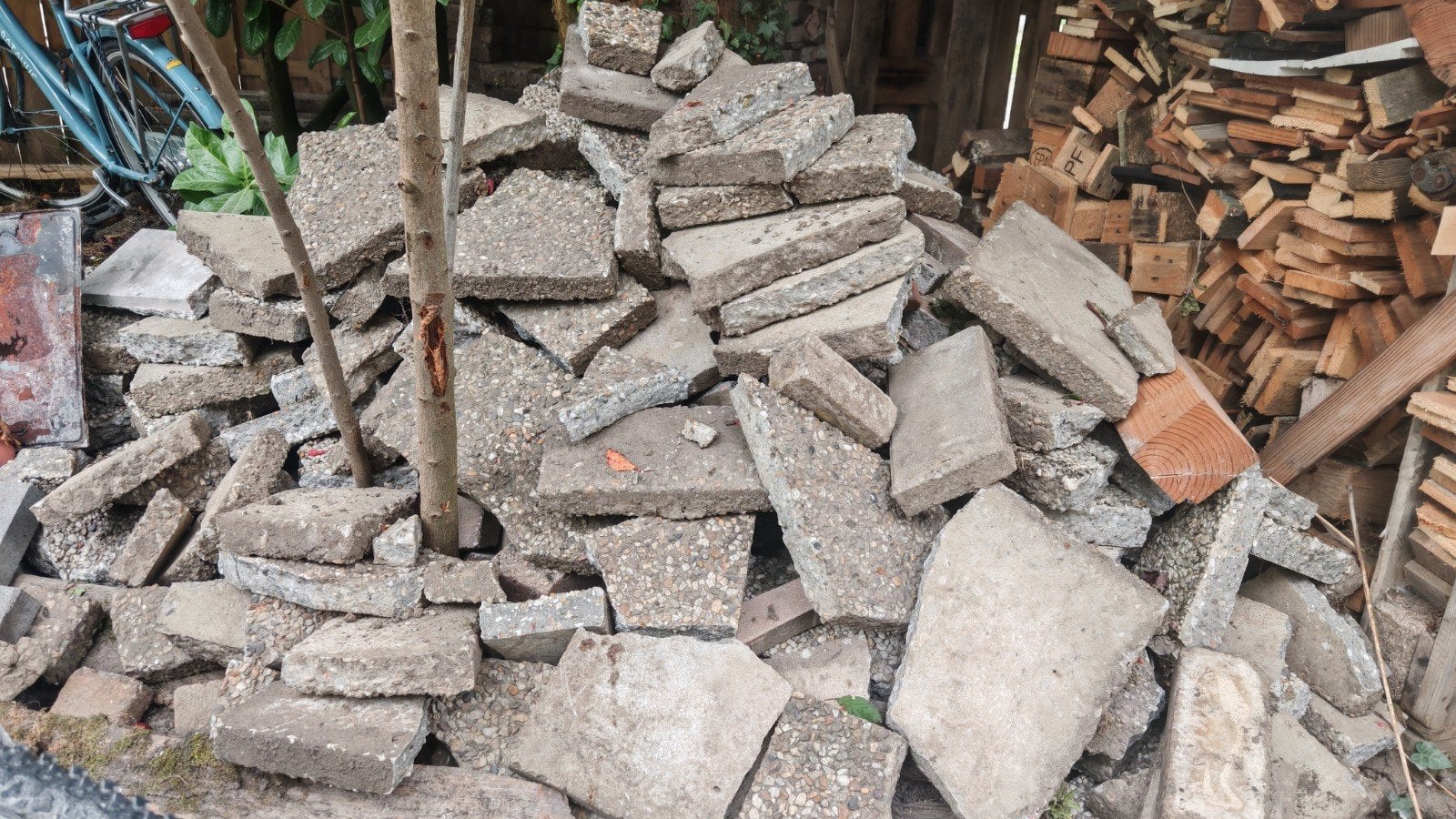 Gebruikte betontegels en klinkers, diverse afmetingen, Ophalen, Gebruikt, 10 m² of meer, Beton