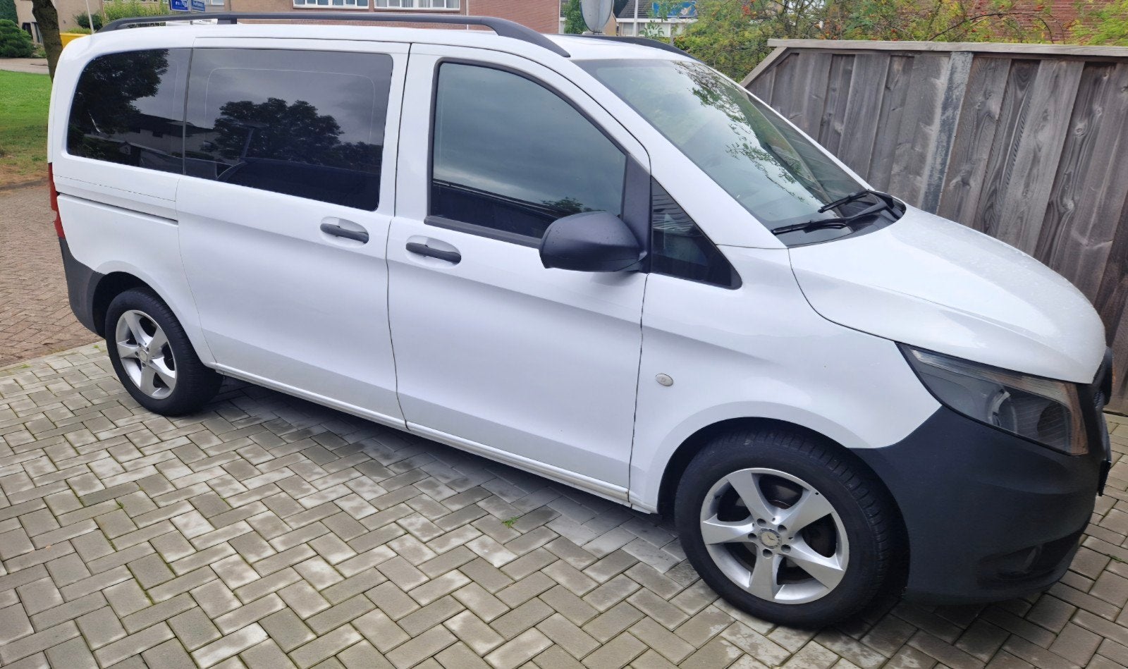 Mercedes Benz Vito Tourer 109 - Euro 6 - 2016 - APK 09.2027, Auto's, Stof, 4 cilinders, Wit, Particulier