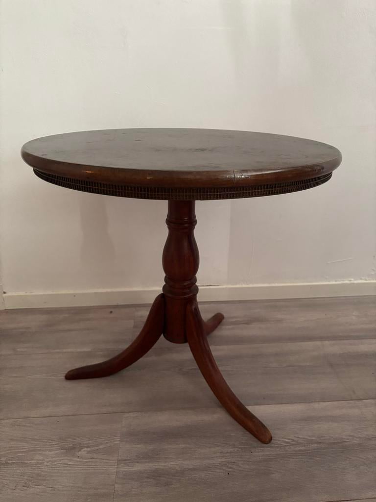 Antiek Wijntafeltje met Gebruikerssporen 50 cm diameter., Antiek en Kunst, Antiek | Meubels | Tafels, Ophalen
