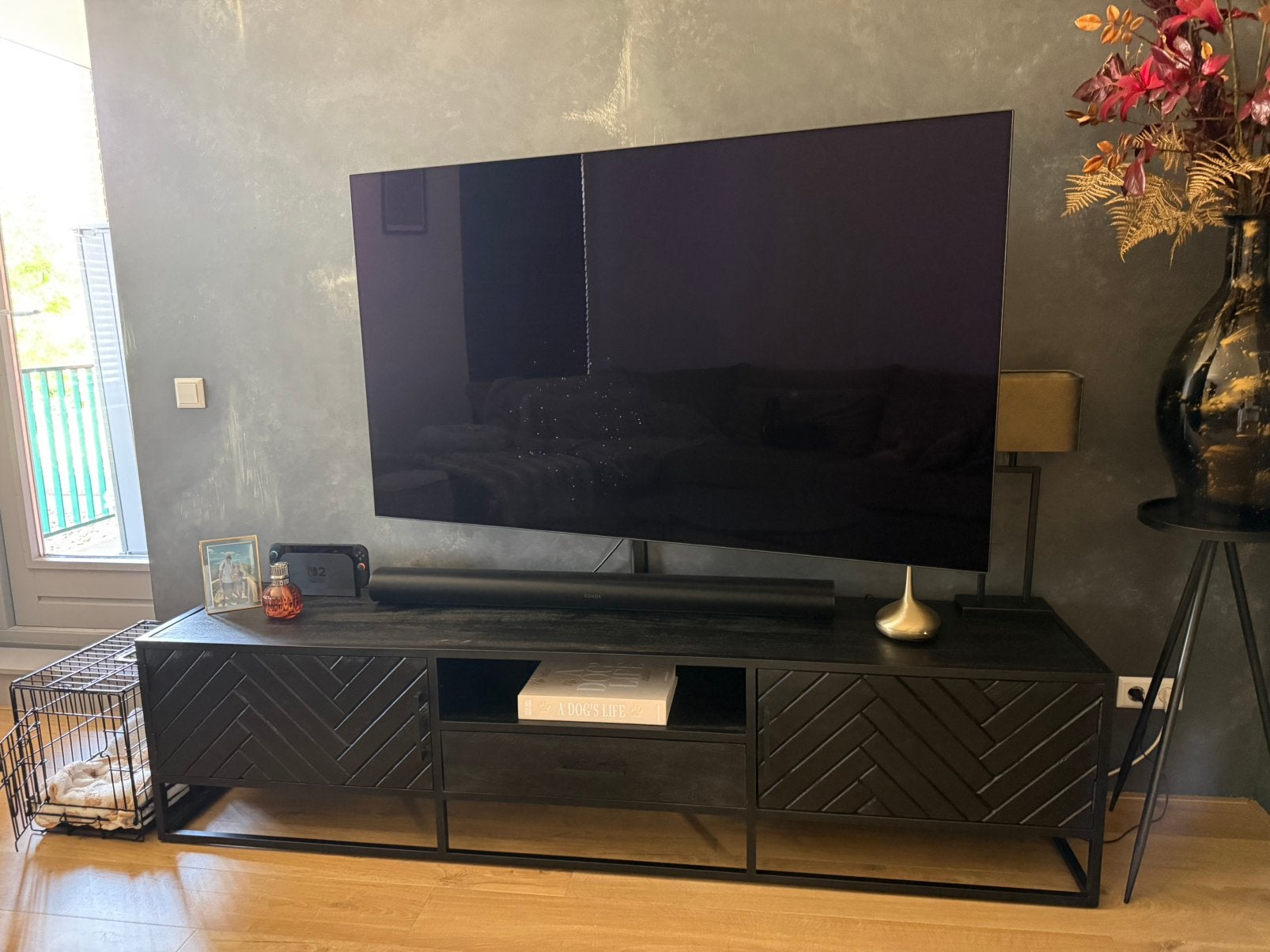 TV meubel zwart, Huis en Inrichting, Kasten | Televisiemeubels, Zo goed als nieuw, 200 cm of meer, Minder dan 100 cm, 25 tot 50 cm