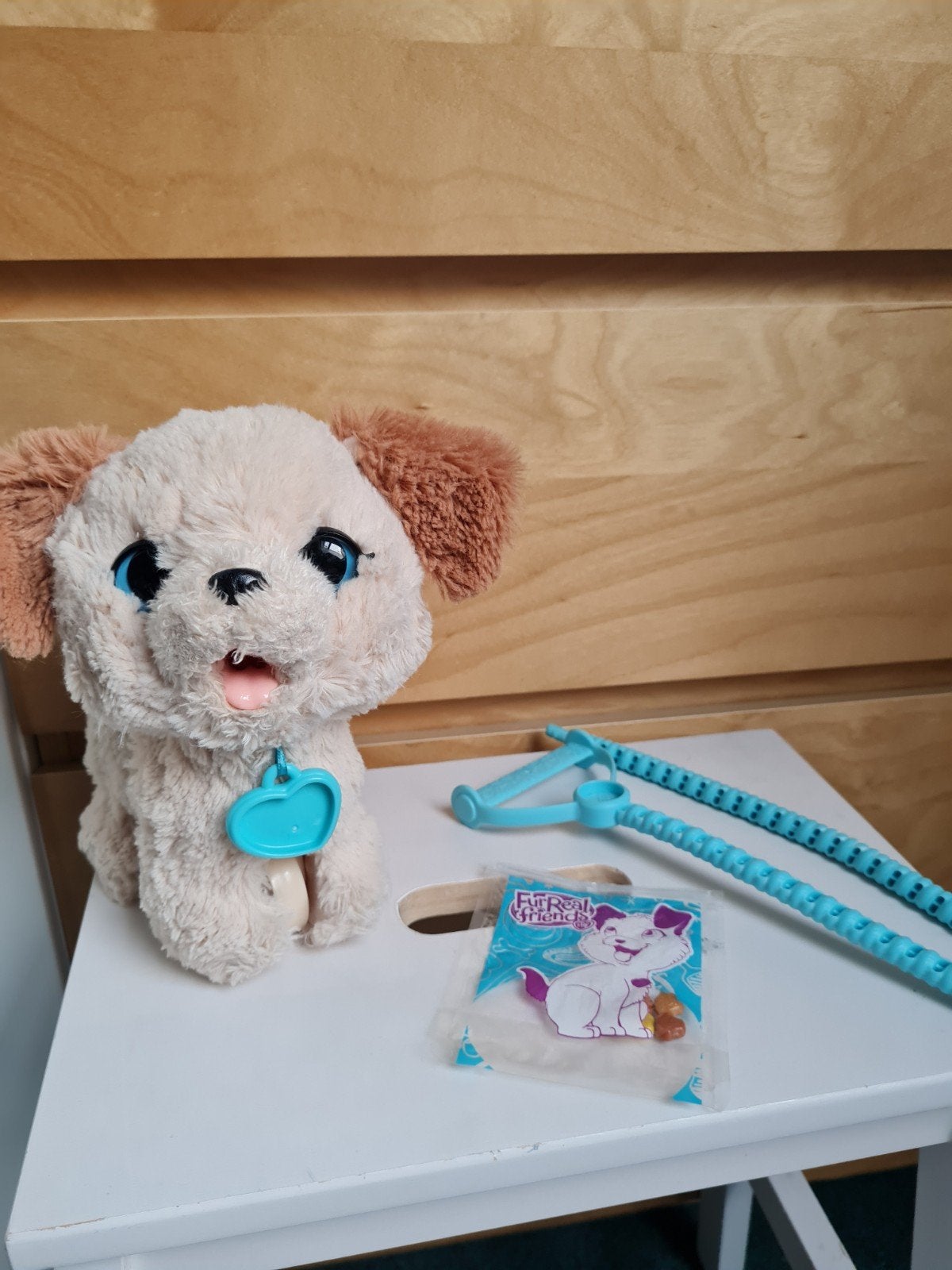 FurReal Friends...interactieve hond met riem, Ophalen, Zo goed als nieuw, Hond