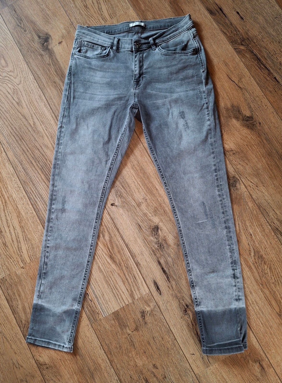 SISSY BOY nieuwe spijkerbroek. Mt 36, Verzenden, Zo goed als nieuw, Grijs, W28 - W29 (confectie 36)