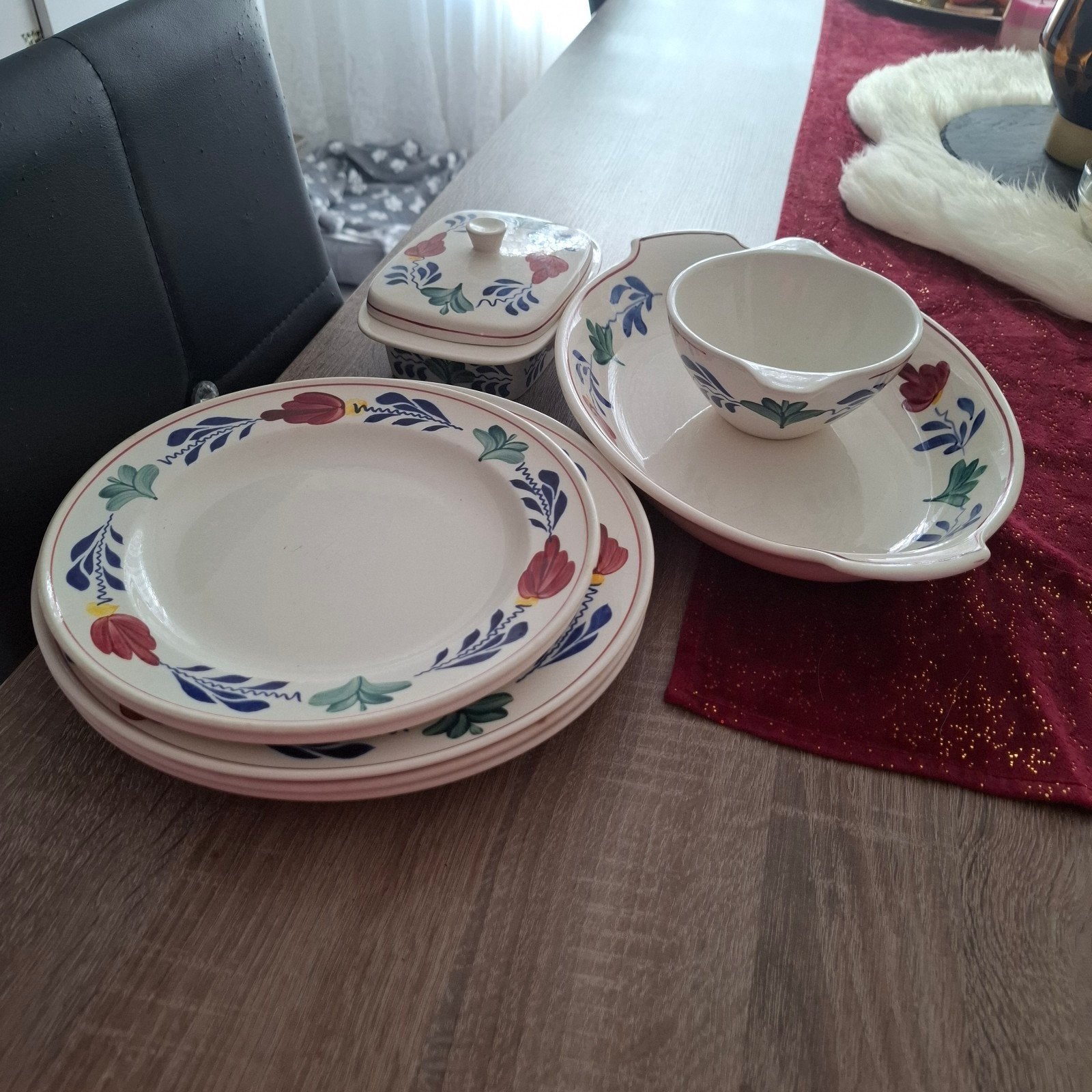Boerenbont servies: borden, schaal en botervloot, Huis en Inrichting, Keramiek, Landelijk/Boerenbont, Ophalen of Verzenden, Zo goed als nieuw