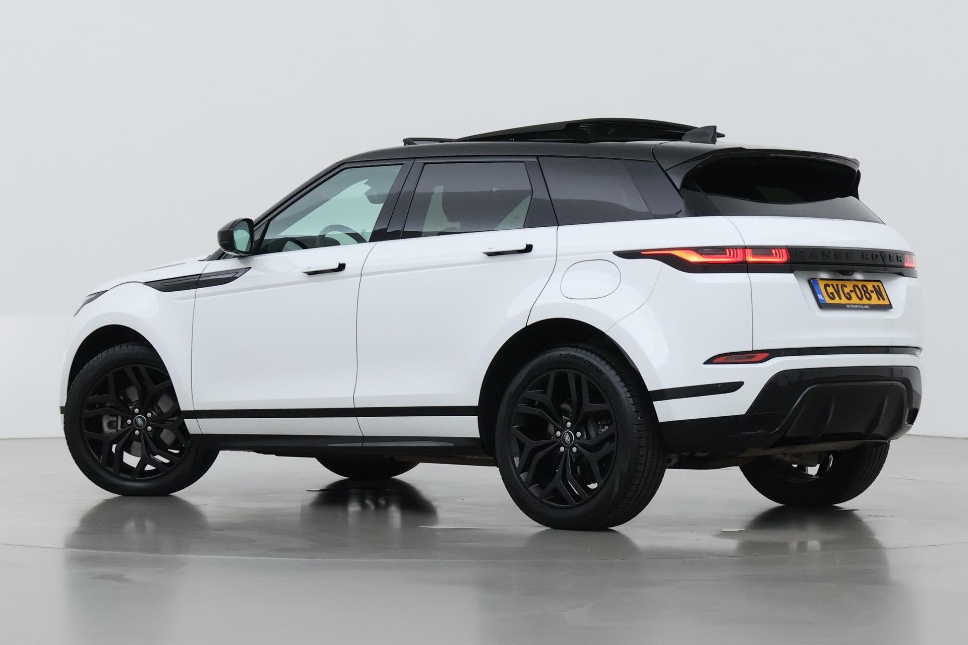 Land Rover Range Rover Evoque P300e R-Dynamic HSE | Meridian, Auto's, Automaat, 309 pk, Stof, 15 kWh