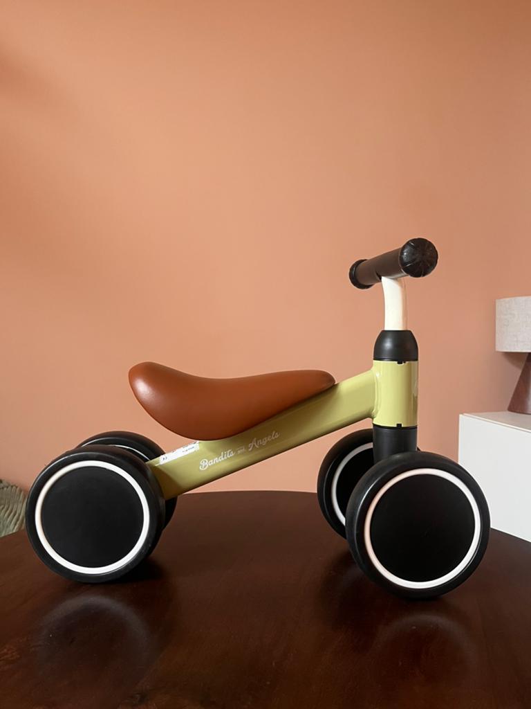 Bandits & Angels Loopfietsje - In goede staat!, Kinderen en Baby's, Speelgoed | Buiten | Voertuigen en Loopfietsen, Ophalen, Zo goed als nieuw