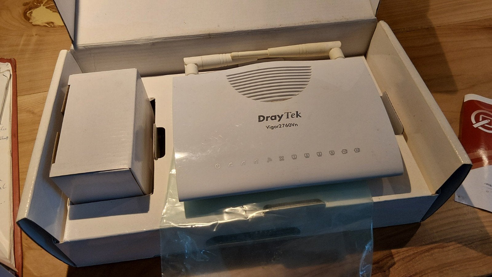 DrayTek Vigor2760Vn High Speed VDSL2 Router, Computers en Software, Ophalen of Verzenden, Zo goed als nieuw, Router met modem