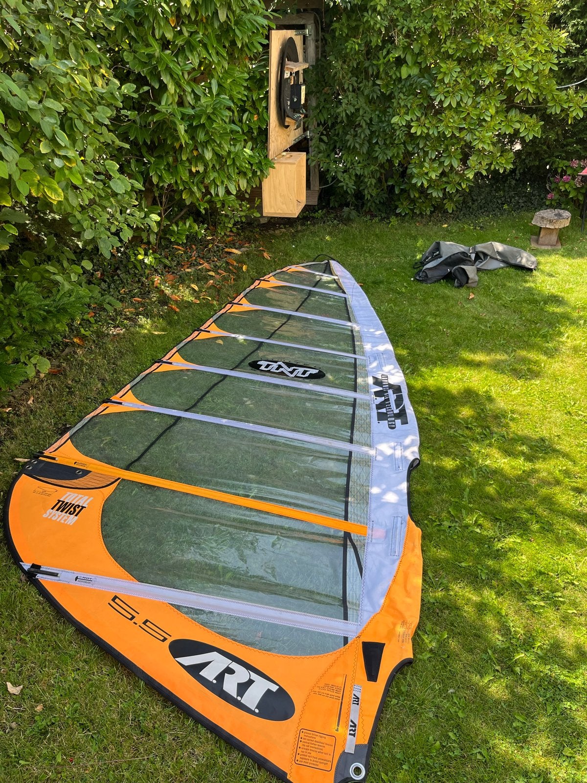 Windsurfzeilen: NeilPryde Hellcat 5.2, 5.7, 6.2 en ART TNT 5, Met zeil(en), Gebruikt, 5 tot 6.5 m², Ophalen of Verzenden