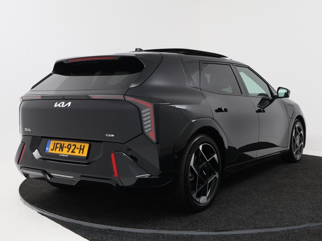 Kia EV4 GT-PlusLine 81.4 kWh (bj 2025, automaat), Auto's, Kia, Zwart, Zwart, Adaptive Cruise Control, 204 pk