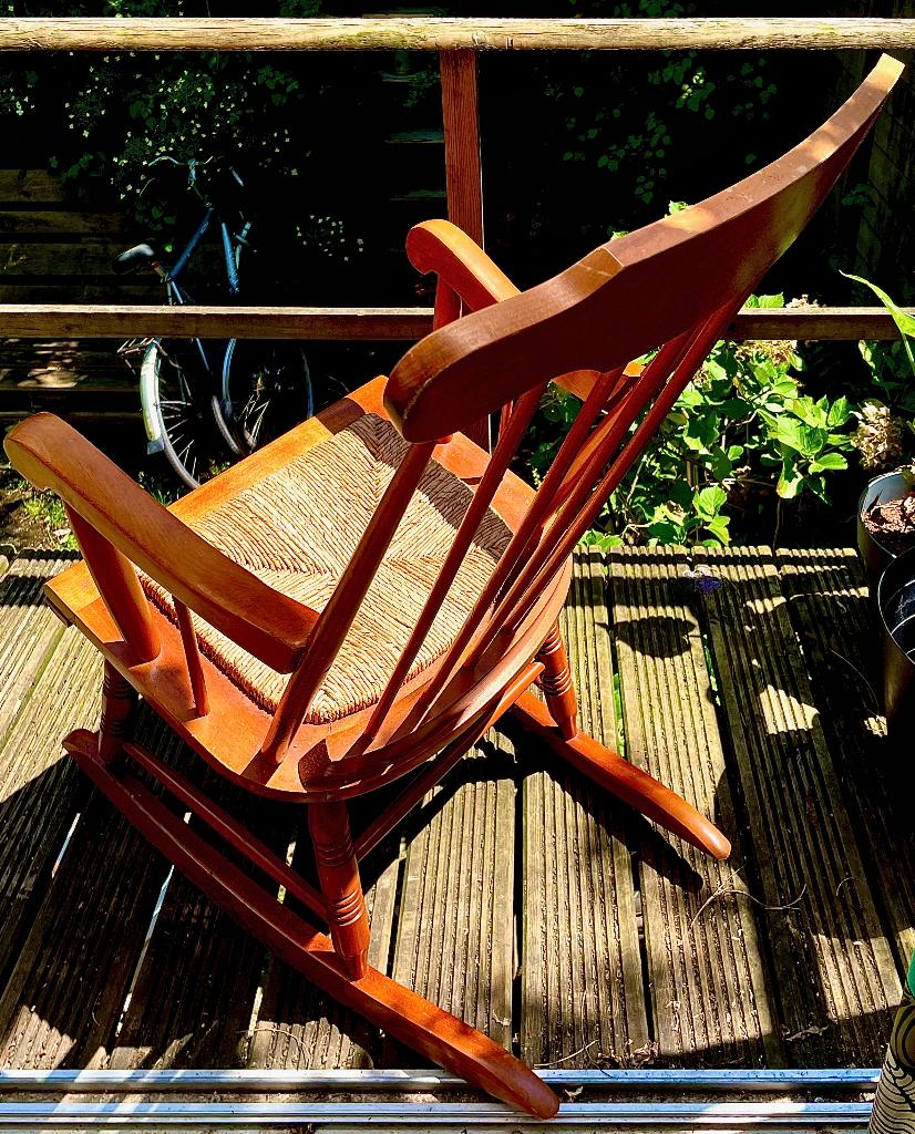 Schommelstoel | hout met rieten zitting, Ophalen, Gebruikt, Bruin, Hout