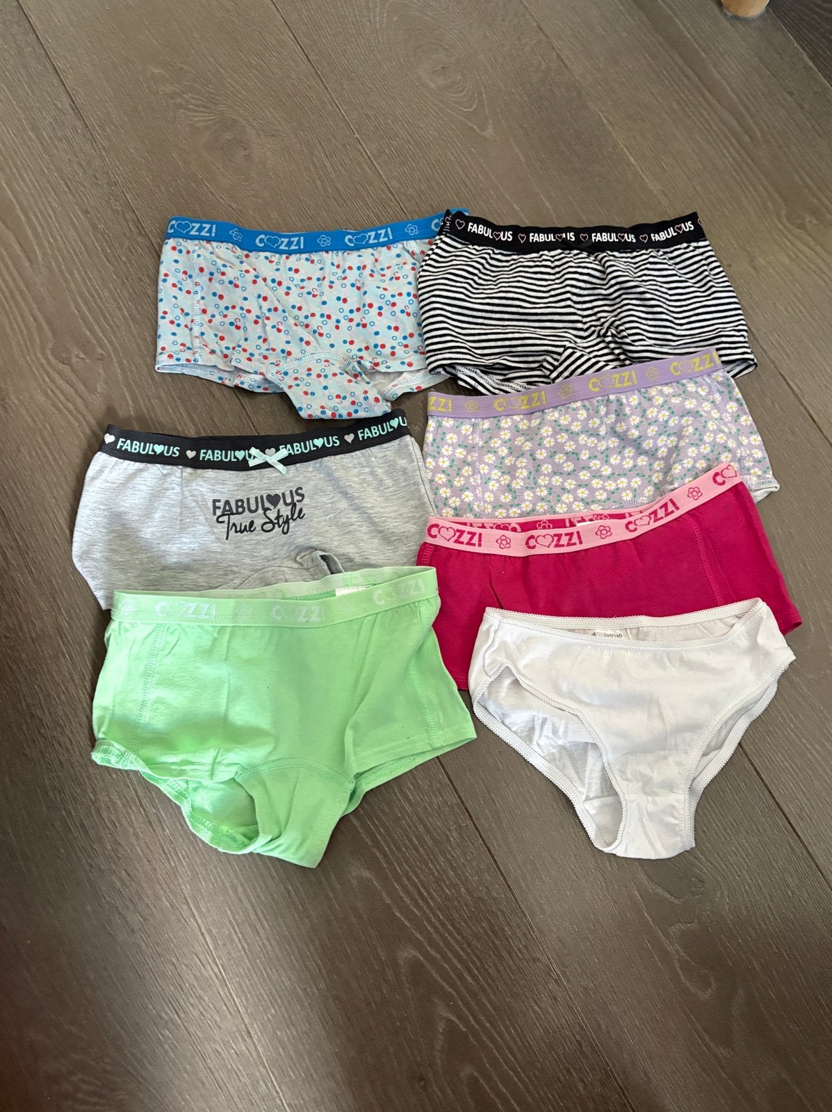 Nieuw 7 stuks meisjes onderbroekjes maat 134/140, Kinderen en Baby's, Ophalen of Verzenden, Nieuw, Meisje