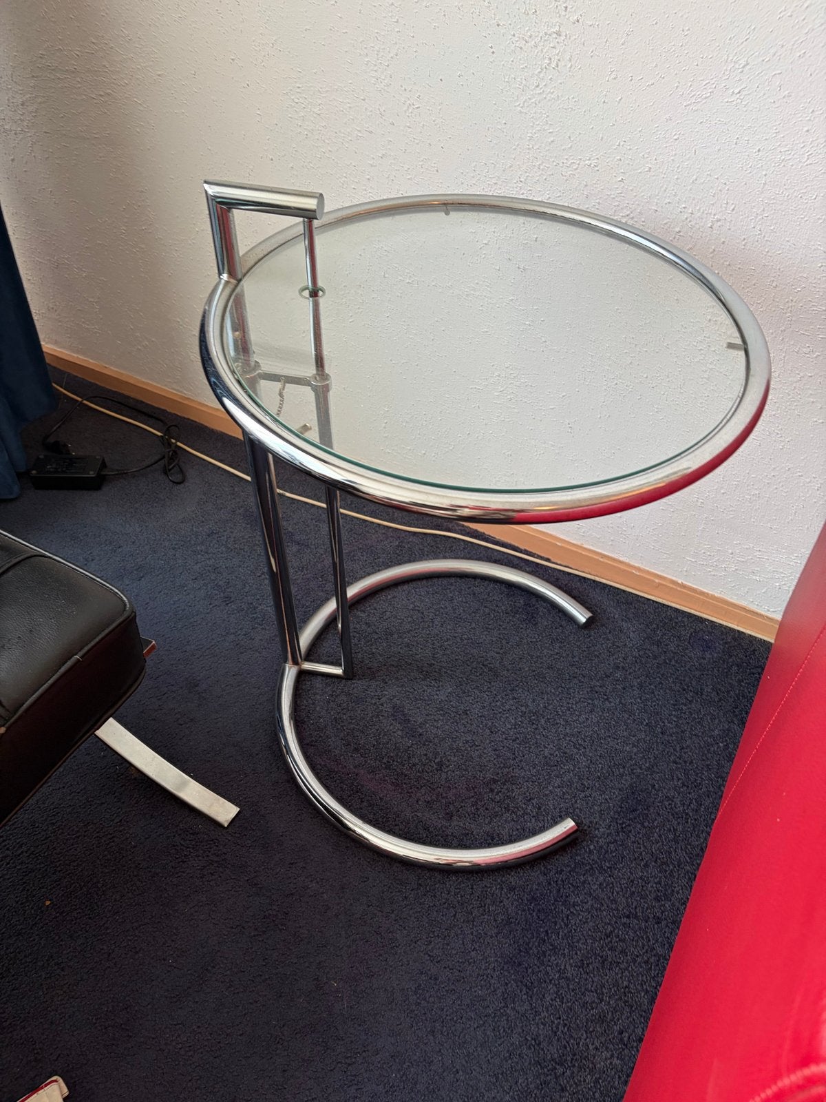 2 in hoogte verstelbare bijzettafels - Waterlooplein, Ophalen, Minder dan 55 cm, Gebruikt, Rond