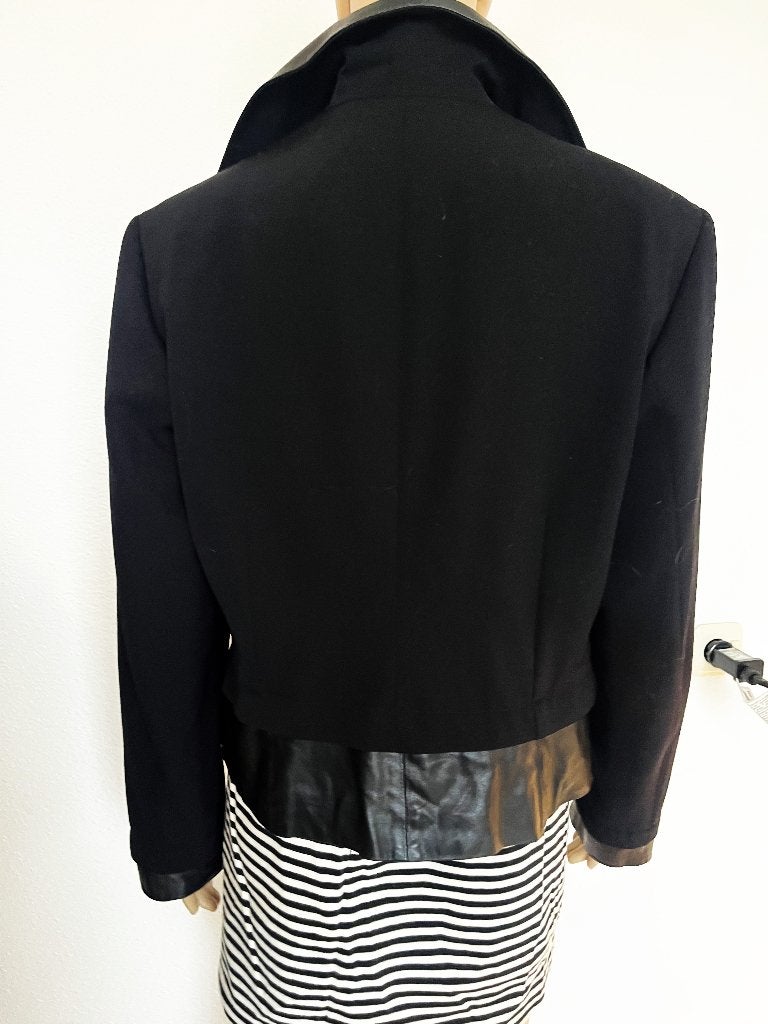 schitterende gevoerde blazer van Kyuso maat 40, Kleding | Dames, Maat 38/40 (M), Zwart, Ophalen of Verzenden, Zo goed als nieuw