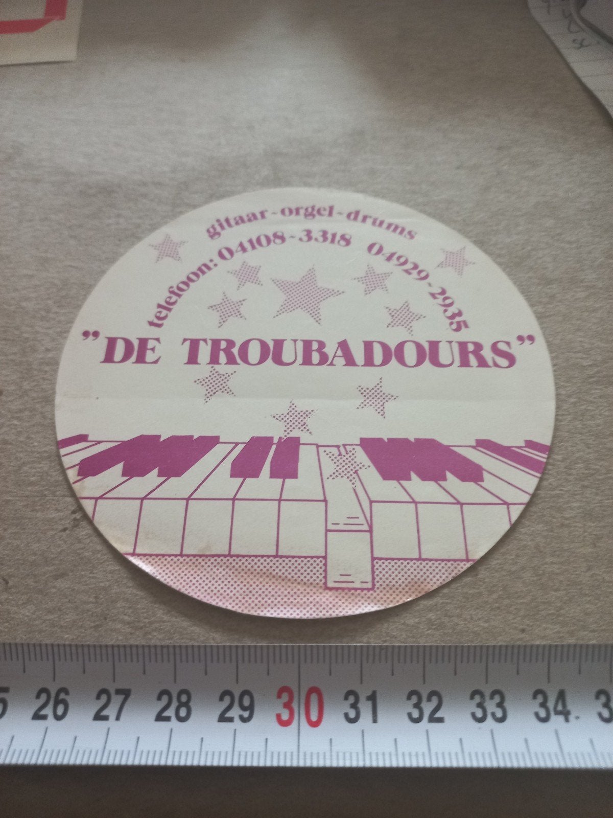 Vintage Sticker orkest "De Troubadours" Gitaar Orgel Drums, Verzamelen, Ophalen of Verzenden, Gebruikt