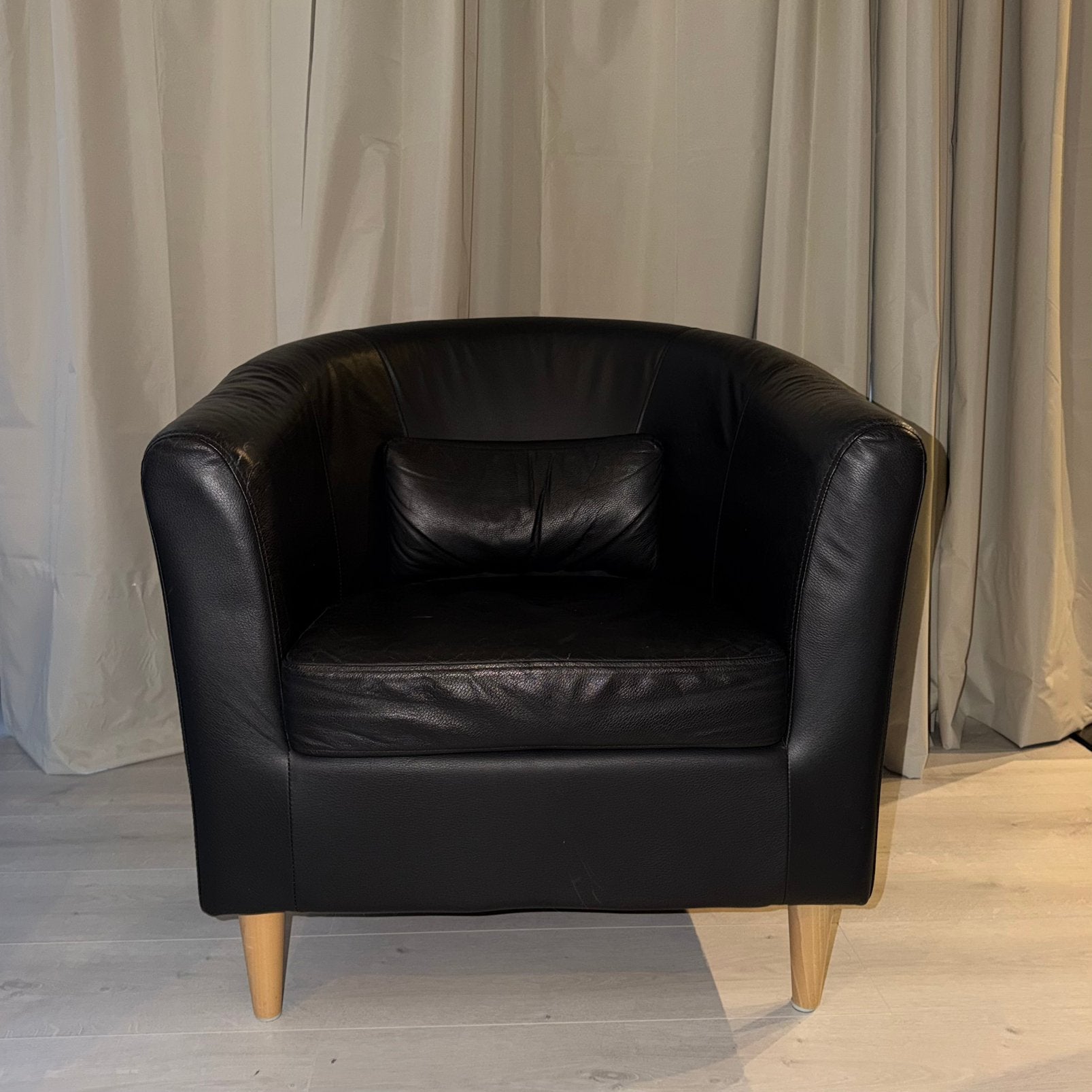 leren fauteuil zwart, Dieren en Toebehoren, Ophalen, Zo goed als nieuw