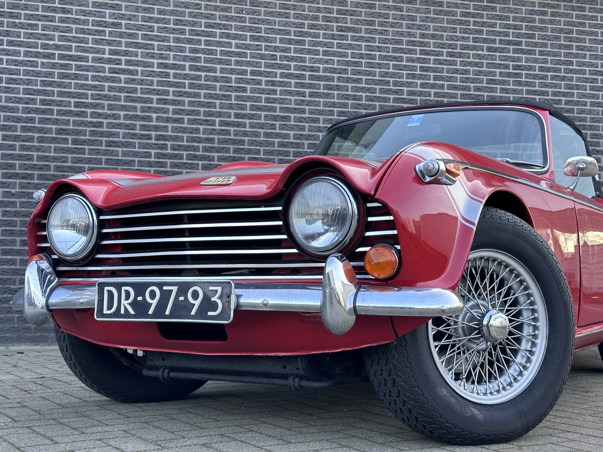 Triumph TR 250 (bj 1967), foto 6