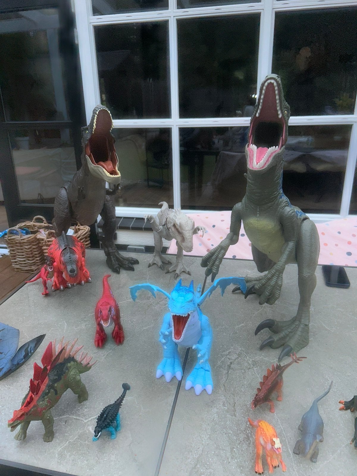Dino’s, Ophalen, Zo goed als nieuw