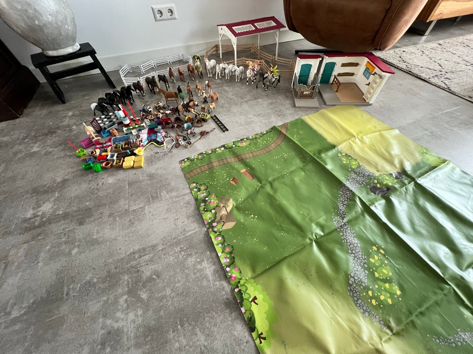 Grote Schleich paarden set met stal, manege en accessoires, Kinderen en Baby's, Ophalen of Verzenden, Gebruikt, Jongen of Meisje