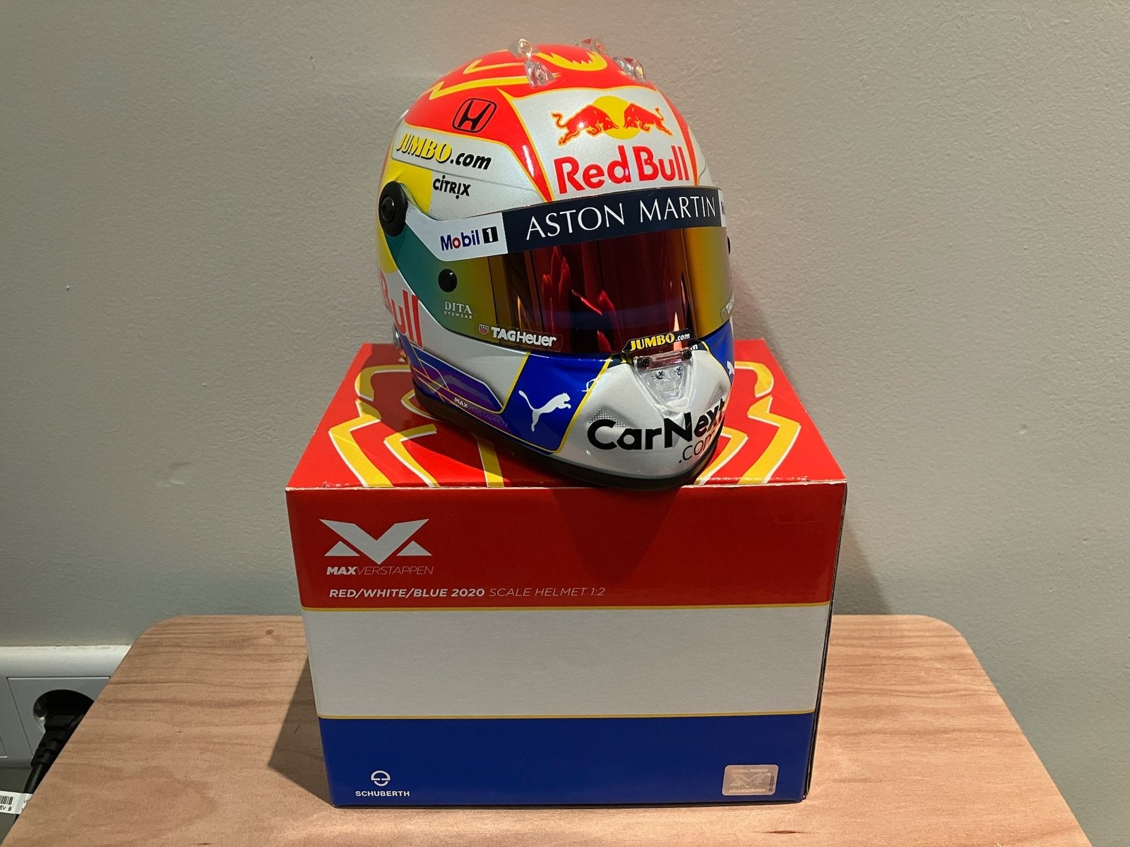 Max verstappen helm 1:2 oostenrijk 2020, Ophalen of Verzenden, Zo goed als nieuw, Formule 1