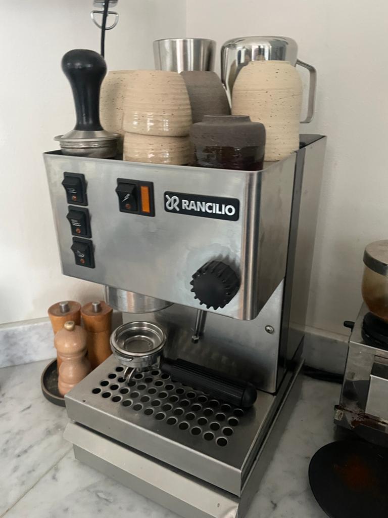 Rancilio Silvia, Ophalen, 10 kopjes of meer, Koffiemachine, Gemalen koffie