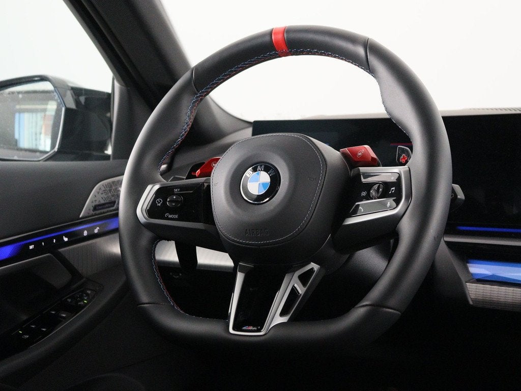 BMW M5 Touring SoH 100% (bj 2025, automaat), Auto's, BMW, Gebruikt, 4395 cc, Overige brandstoffen, Zwart