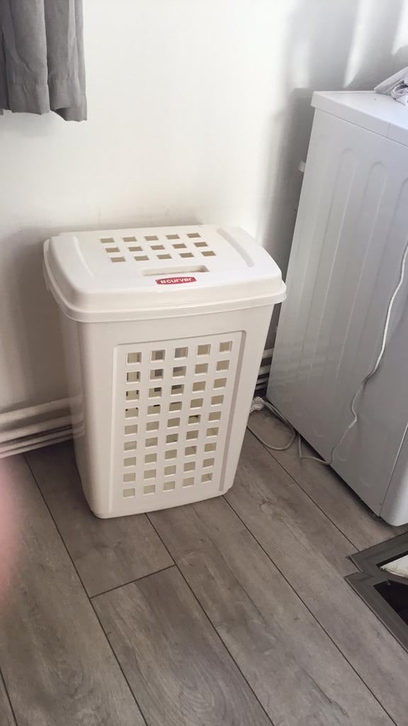 Wasmand van curver, zo goed als nieuw, Ophalen, Zo goed als nieuw, Wit