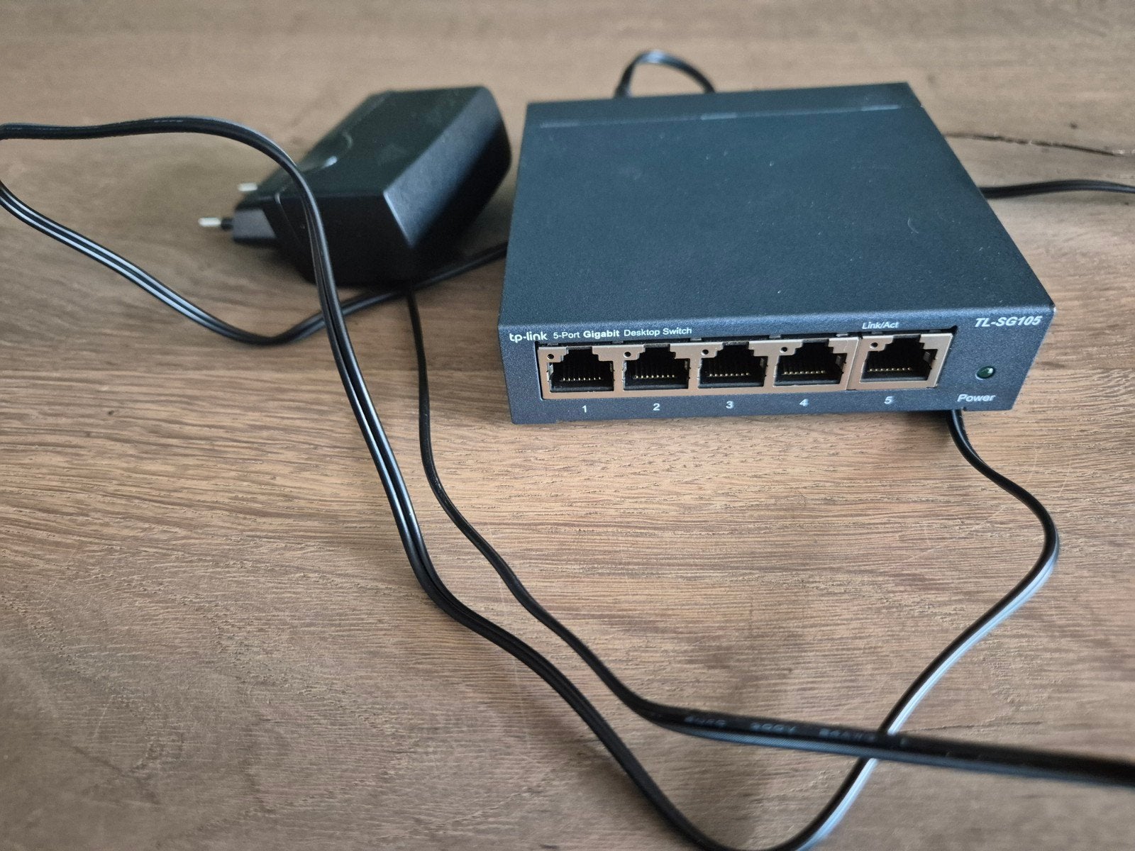 TP-Link TL-SG105 5-Poorts Gigabit Desktop Switch, Computers en Software, Netwerk switches, Ophalen of Verzenden, Gebruikt
