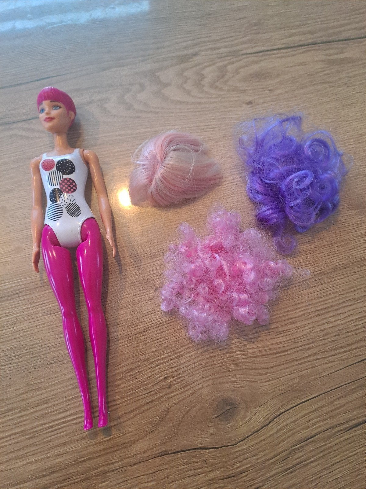 Leuke Barbie met haarstukjes, Ophalen of Verzenden, Gebruikt, Barbie