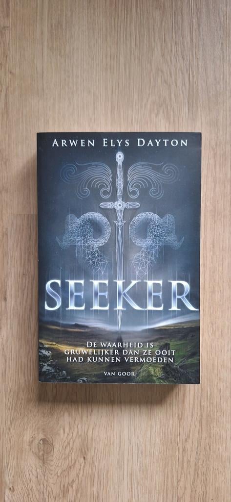 Seeker - Arwen Elys Dayton (YA Fantasy), Ophalen of Verzenden, Gelezen, Arwen Elys Dayton