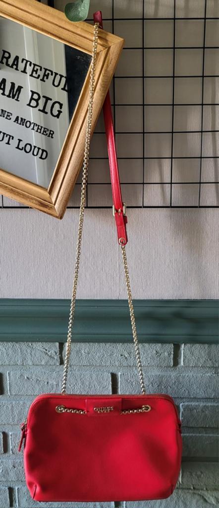 Guess schoudertas, Ophalen of Verzenden, Zo goed als nieuw, Rood