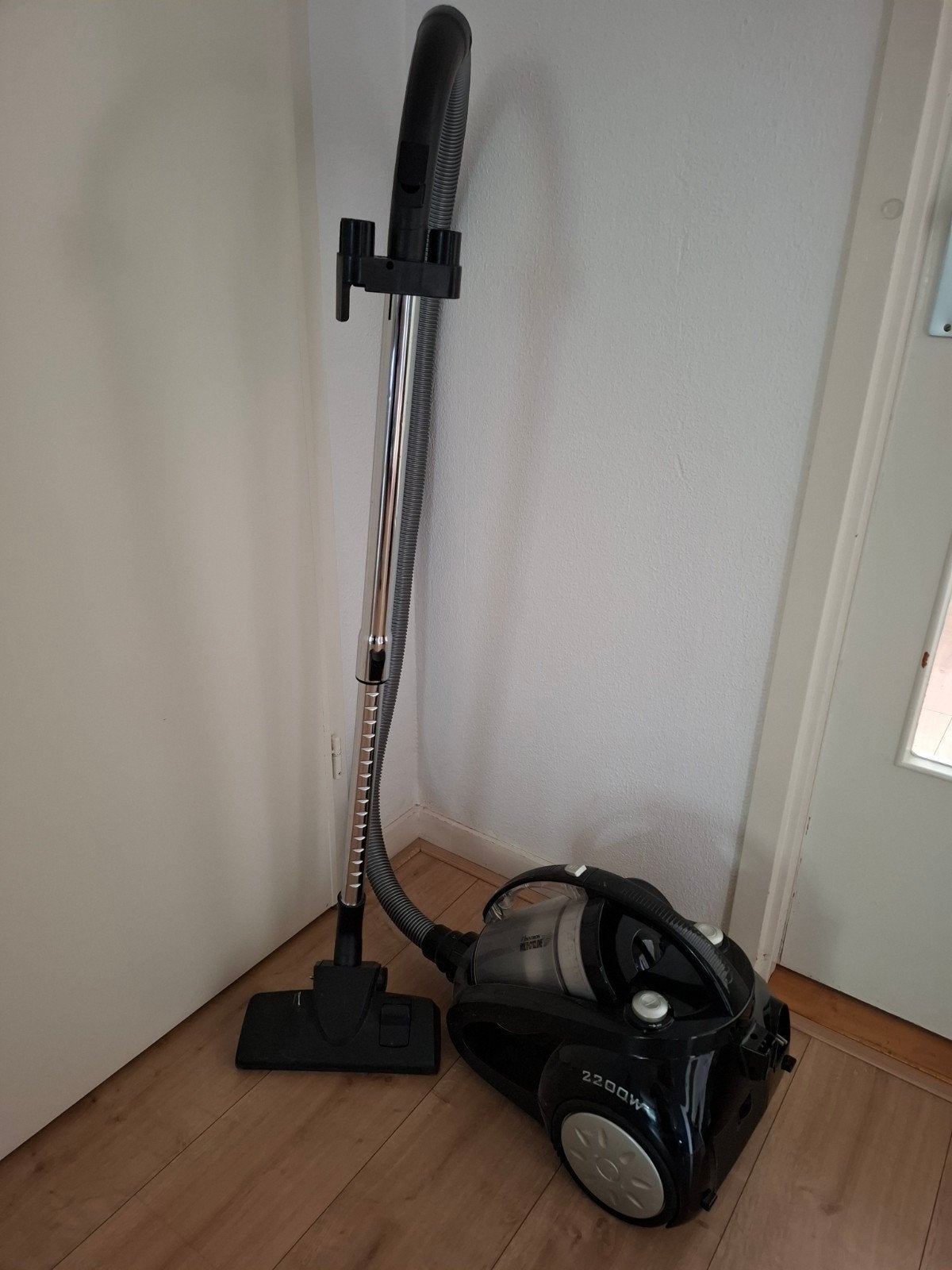 Bestrooi Zakloze Stofzuiger 2200W, Witgoed en Apparatuur, Stofzuigers, Ophalen, Overige merken, Gebruikt, 2000 watt of meer