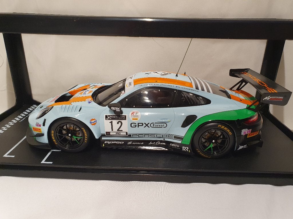 Porsche 911 GT3 R #12 Gulf 24h Spa 2020 IXO 1:18 Nieuw, Ophalen of Verzenden, Nieuw, Auto, Overige merken