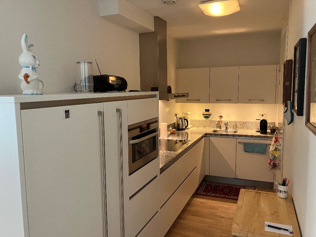Moderne keuken 1.80 x 4.00 m, Ophalen, 120 tot 140 cm, 200 liter of meer, 60 cm of meer