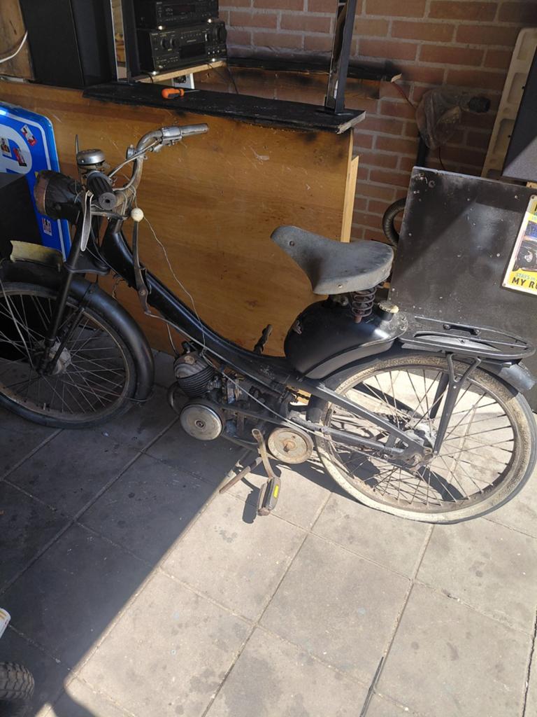 Kaptein Mobylette - Origineel met werk, Fietsen en Brommers, Brommers | Oldtimers, Maximaal 45 km/u, 0 versnellingen, 100 cc, Ophalen