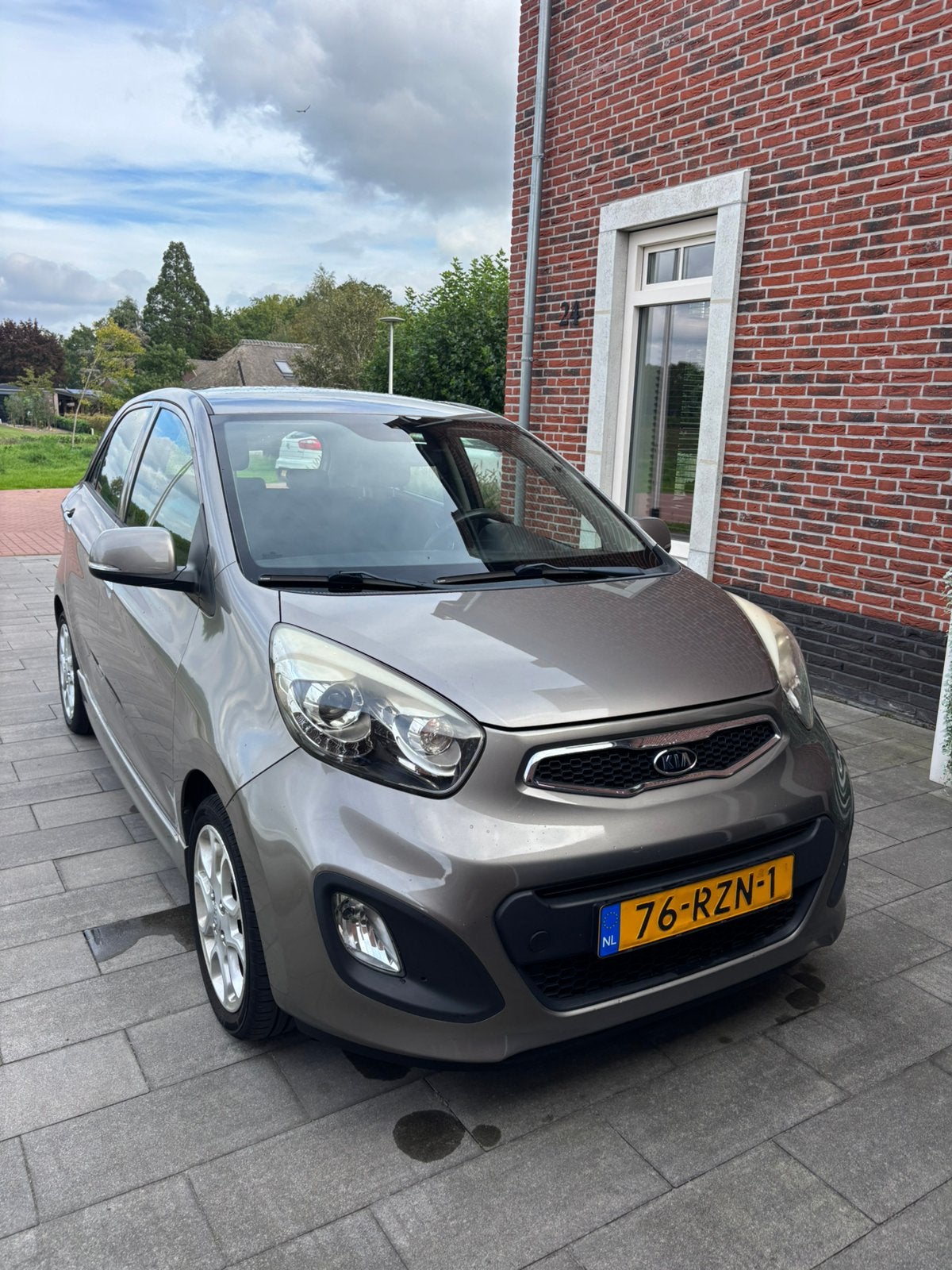 Perfect onderhouden Kia Picanto 1.0 Cvvt 5-DRS 2011 Grijs, Auto's, Voorwielaandrijving, 400 kg, 23 km/l, Origineel Nederlands