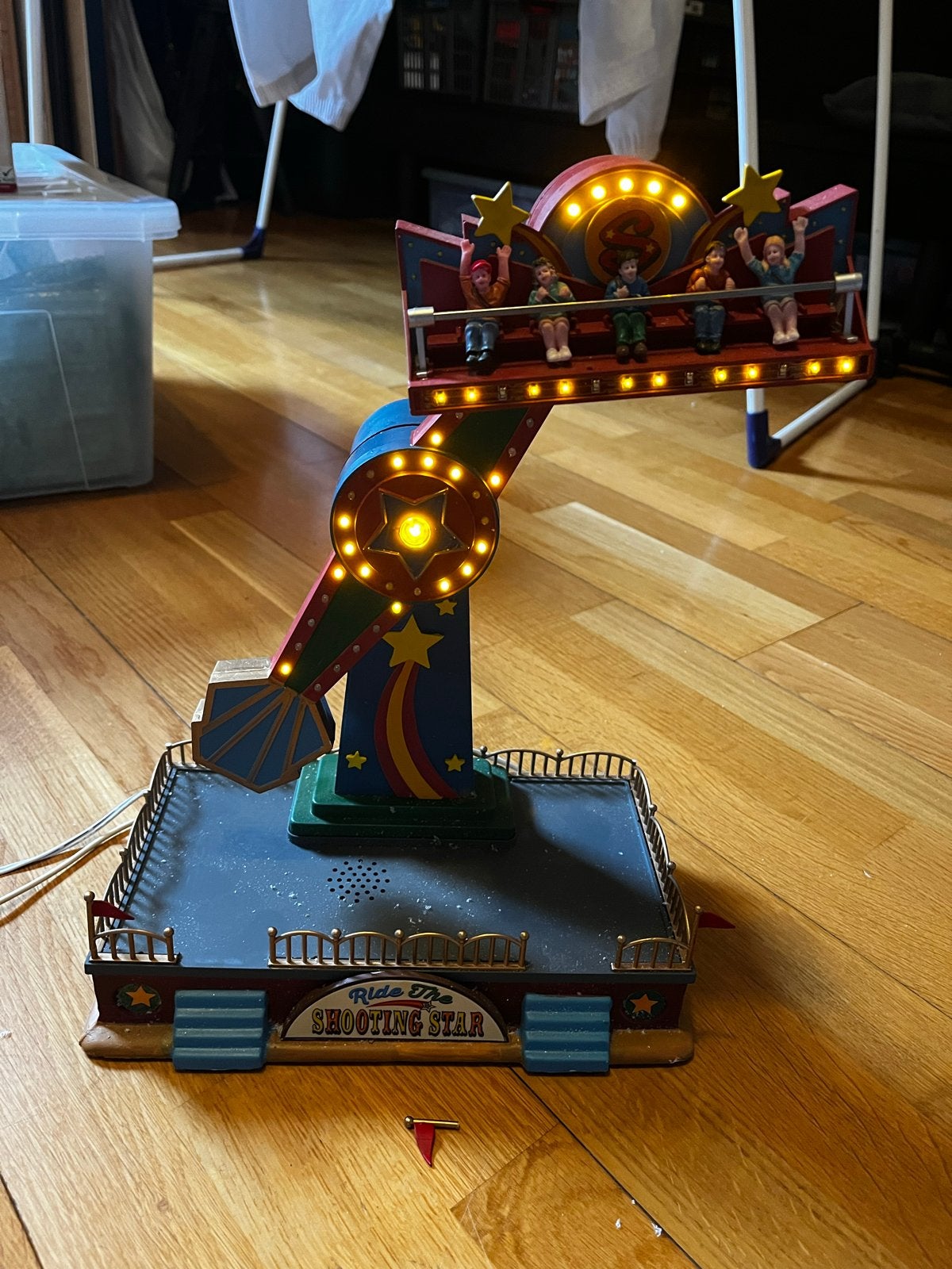 Lemax The Shooting Star Kermisattractie met Verlichting, Ophalen, Gebruikt, Jongen of Meisje