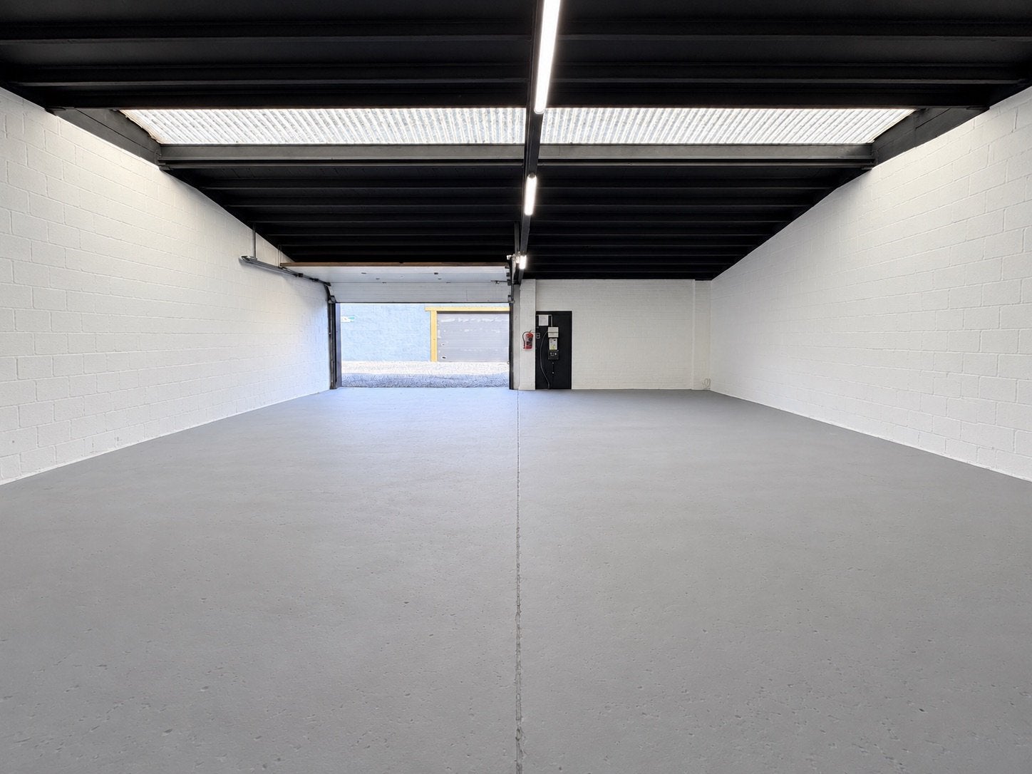Te huur bedrijfspand / Loods 100 m² Kerkrade Eijgelshoven, Bedrijfsruimte