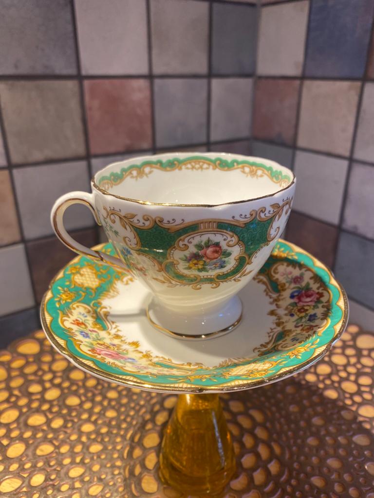 Coalport bone China,England kop en schotel,kpo diam.8.5 cm, Ophalen of Verzenden
