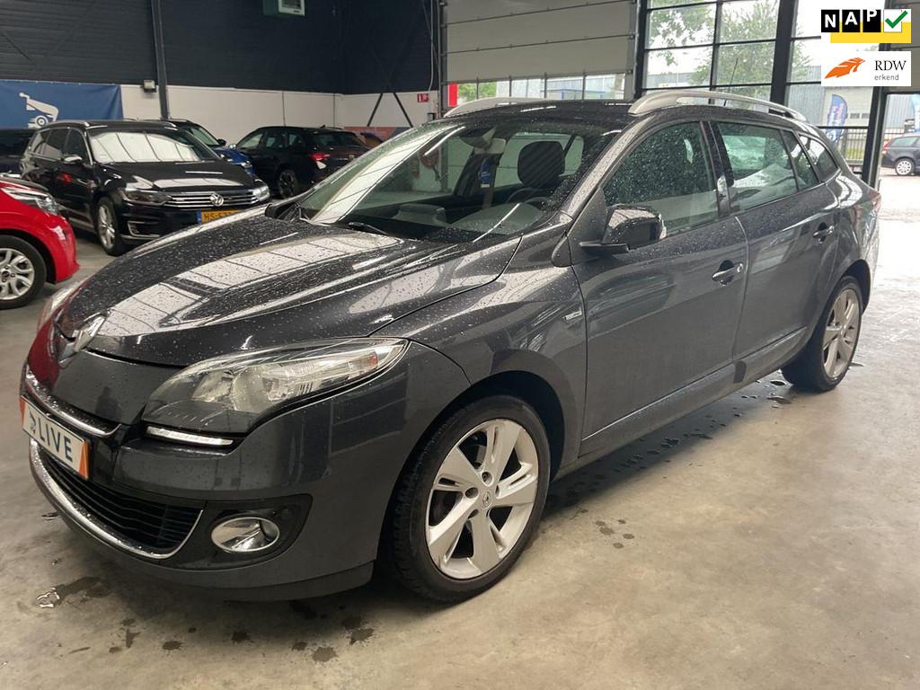 Renault Mégane Estate 1.2 TCe Bose / 32-ZFF-4 / AUTO RIJDT, Voorwielaandrijving, Euro 5, Gebruikt, 4 cilinders