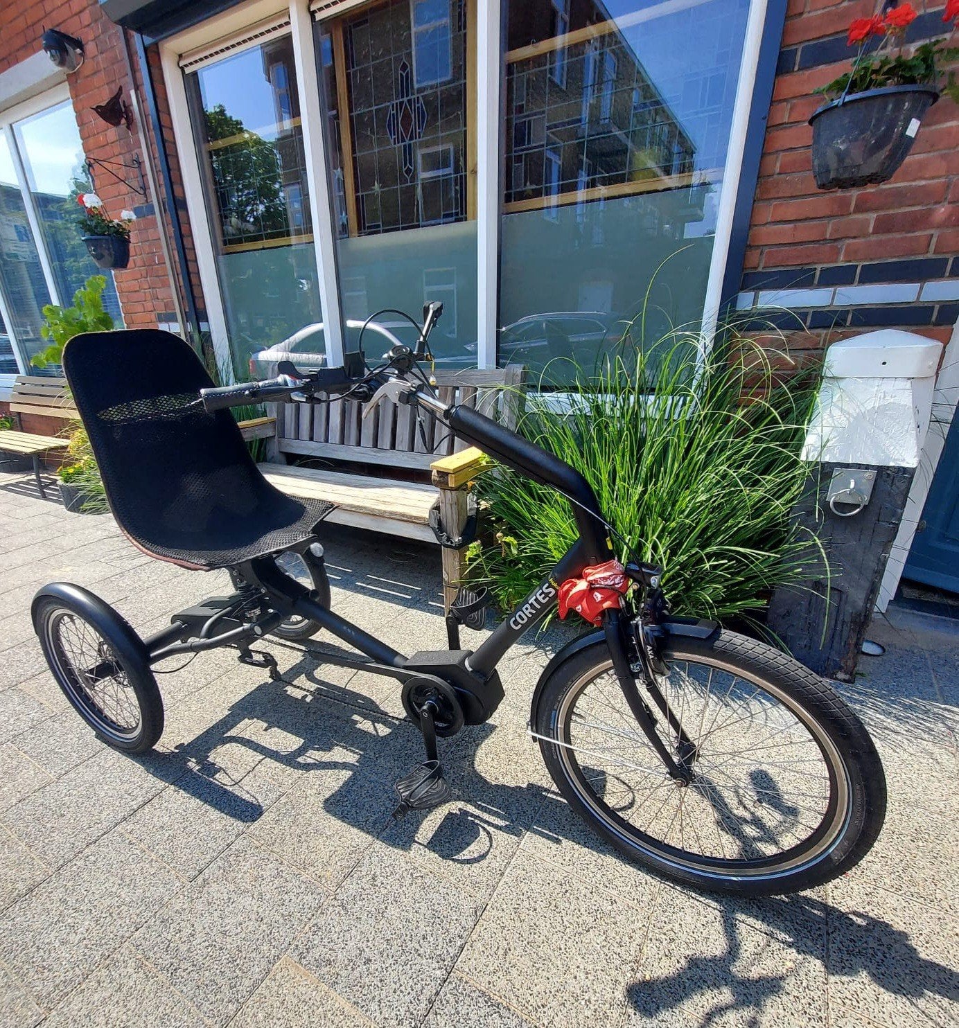 Huka Cortes driewielfiets met Bafang motor en 2 batterijen, Fietsen en Brommers, Fietsen | Driewielfietsen, Gebruikt, Schijfrem