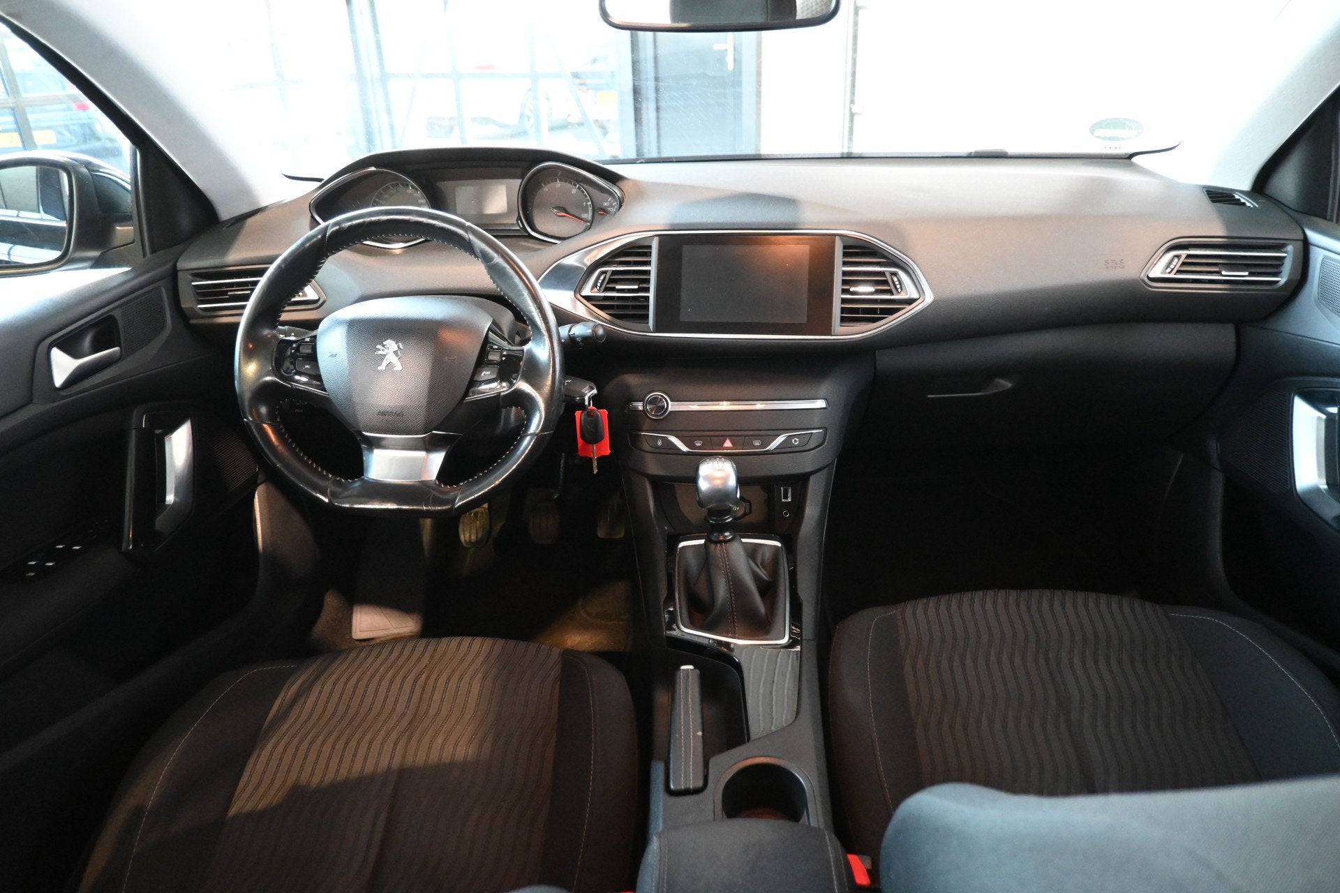 Peugeot 308 SW 1.6 BlueHDI Blue Lease Pack Clima Navigatie C, Voorwielaandrijving, Stof, Gebruikt, 4 cilinders