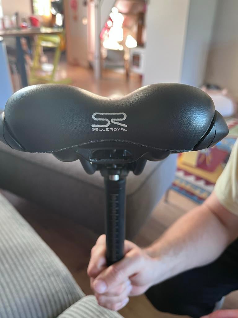 Selle Royal Zadel met Zadelpen, Ophalen of Verzenden, Zo goed als nieuw, Zadel, Kunststof