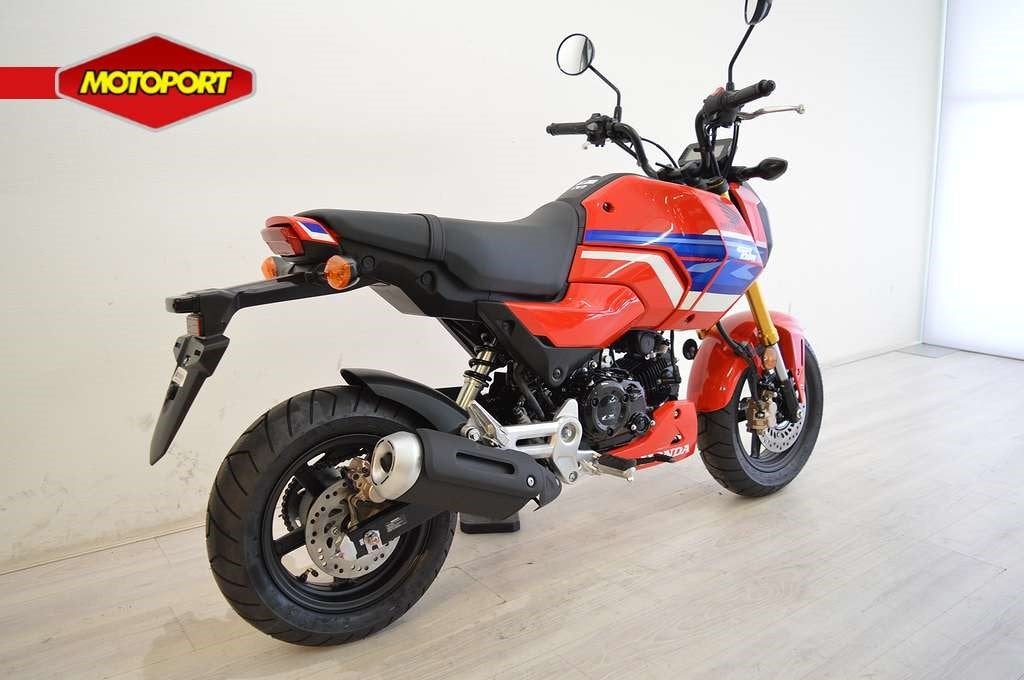 Honda MSX 125 GROM (bj 2026), Motoren, Motoren | Honda, Wijngaardveld 1
9300  AALST, BE, Bedrijf, Mc.benelux@honda-eu.com, HONDA MOTOR EUROPE Ltd Belgian Branch