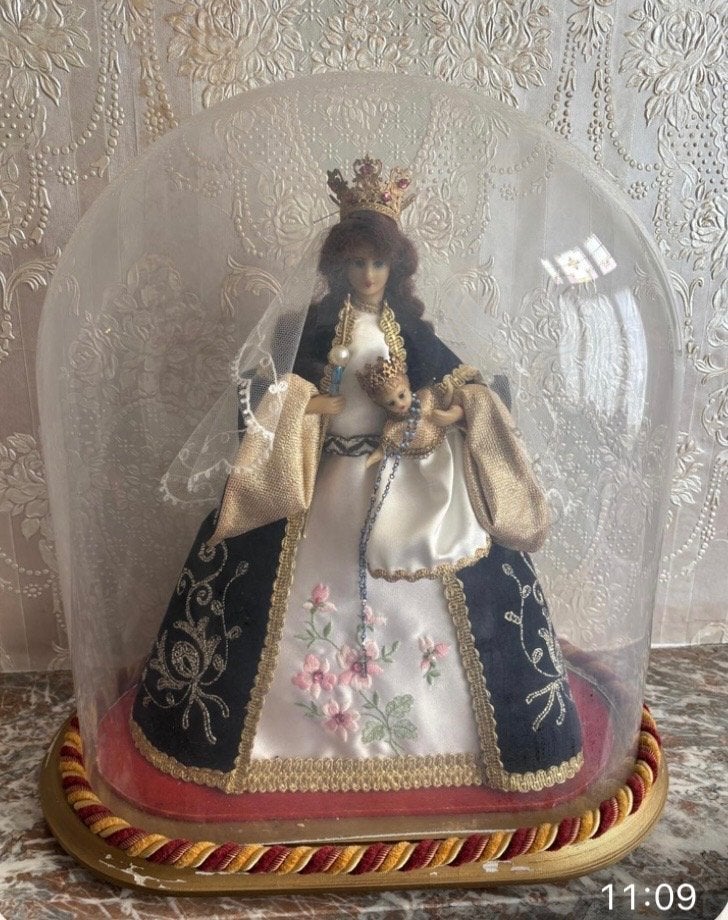 Antiek wassen beeld van Maria met Jesus, Ophalen