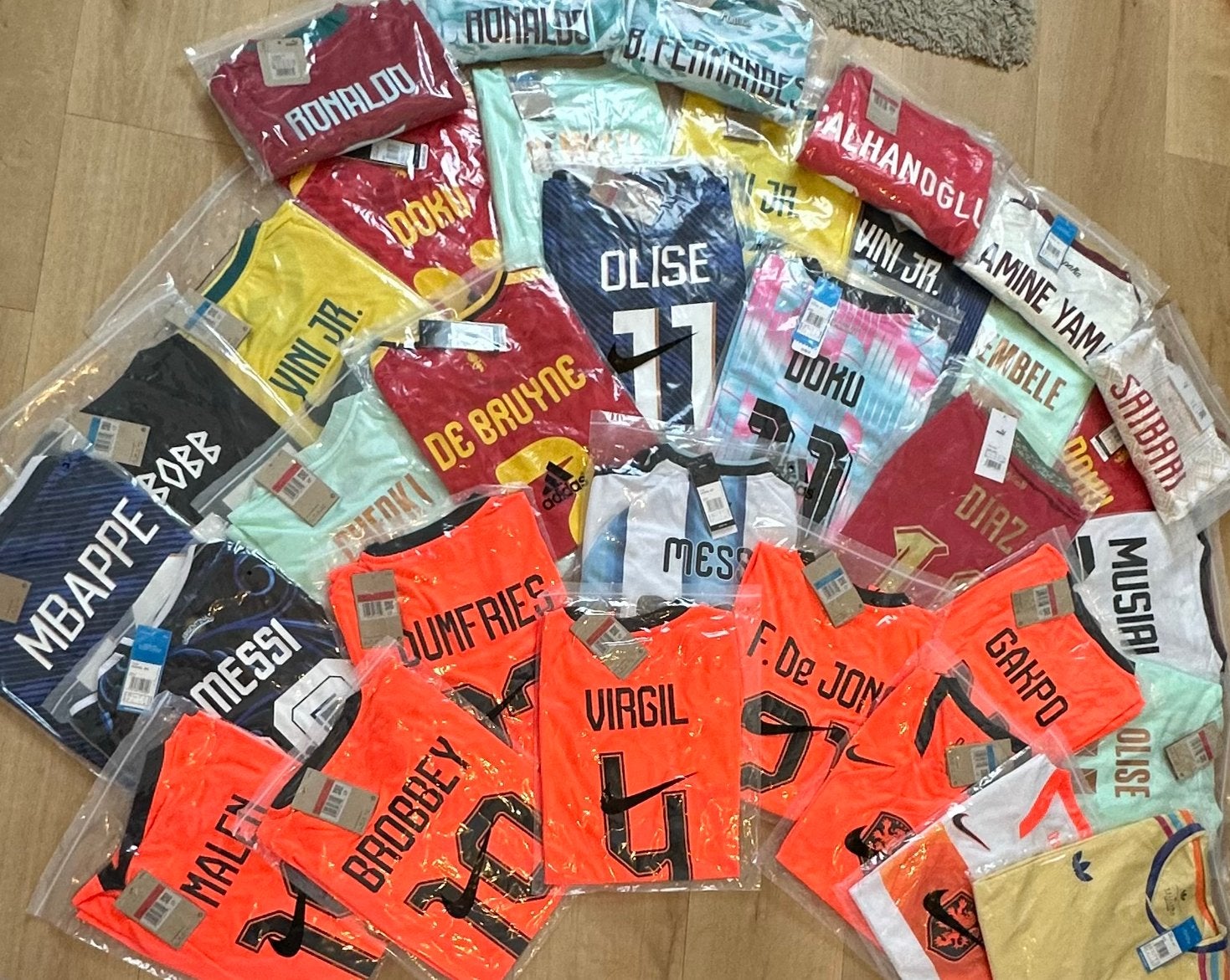 Grote partij WK 2026 voetbalshirts (nieuw in verpakking)., Ophalen of Verzenden, Zo goed als nieuw, Shirt
