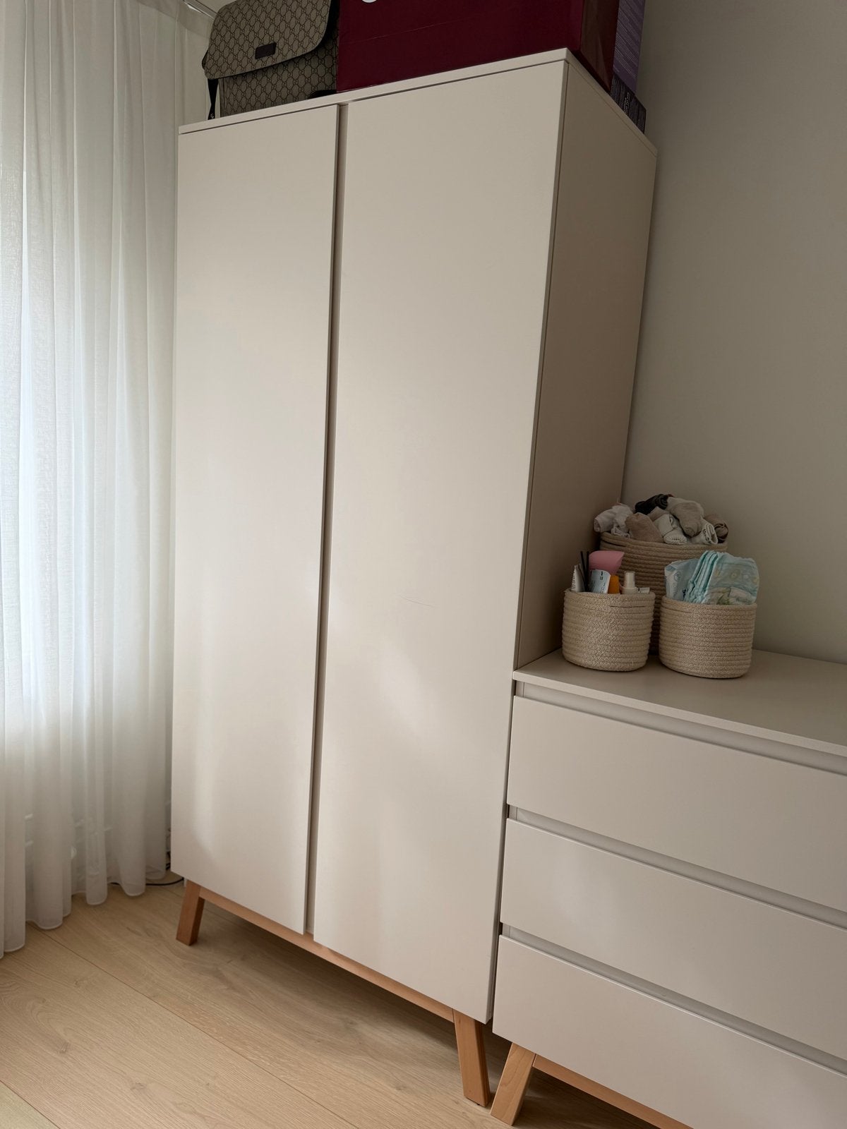 Bopita babykamer: ledikant, commode en kast, Ophalen, Gebruikt, Kast, 50 tot 70 cm